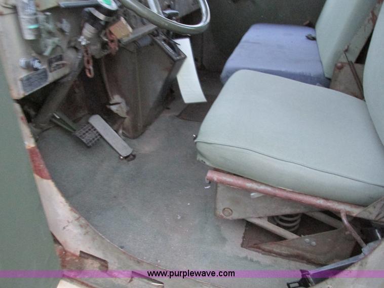 image for item E2830 1985 Am General M923 military truck