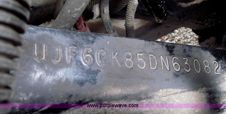 image for item E3776 2005 Freightliner Classic semi truck