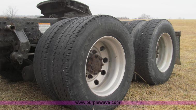 image for item E3778 2007 Volvo VNL tenth anniversary series semi truck