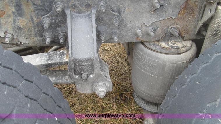 image for item E3778 2007 Volvo VNL tenth anniversary series semi truck