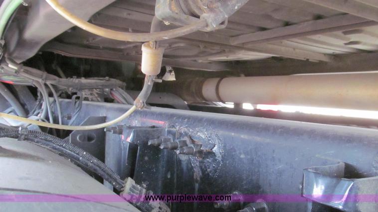 image for item E3778 2007 Volvo VNL tenth anniversary series semi truck