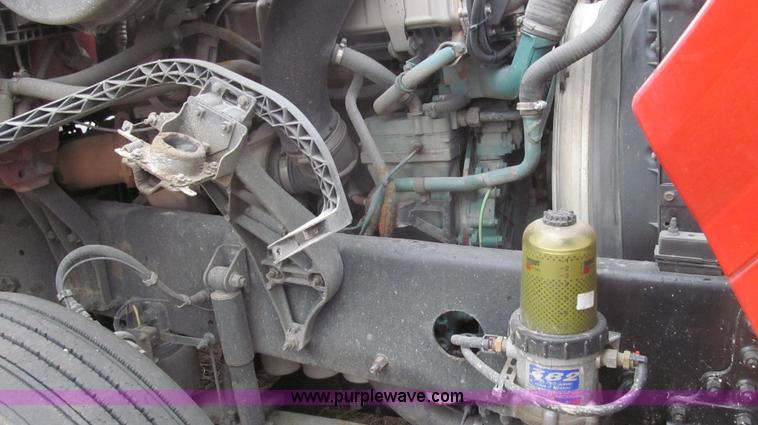 image for item E3778 2007 Volvo VNL tenth anniversary series semi truck