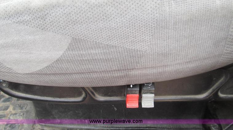 image for item E3778 2007 Volvo VNL tenth anniversary series semi truck