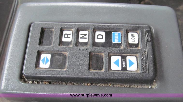 image for item E3778 2007 Volvo VNL tenth anniversary series semi truck