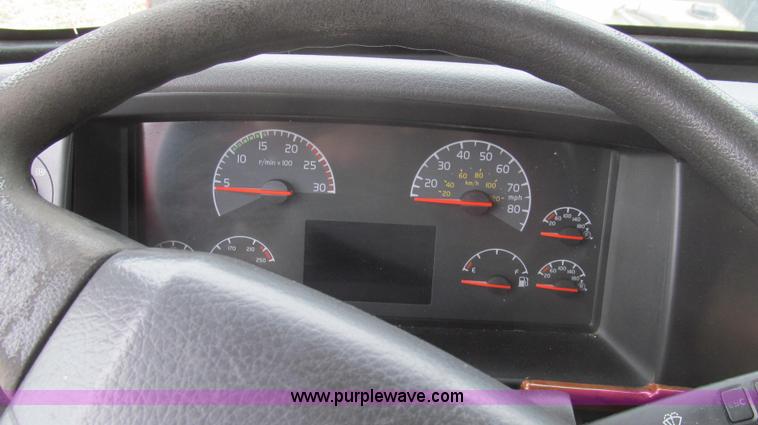 image for item E3778 2007 Volvo VNL tenth anniversary series semi truck