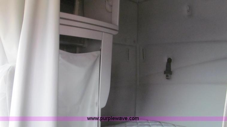 image for item E3778 2007 Volvo VNL tenth anniversary series semi truck