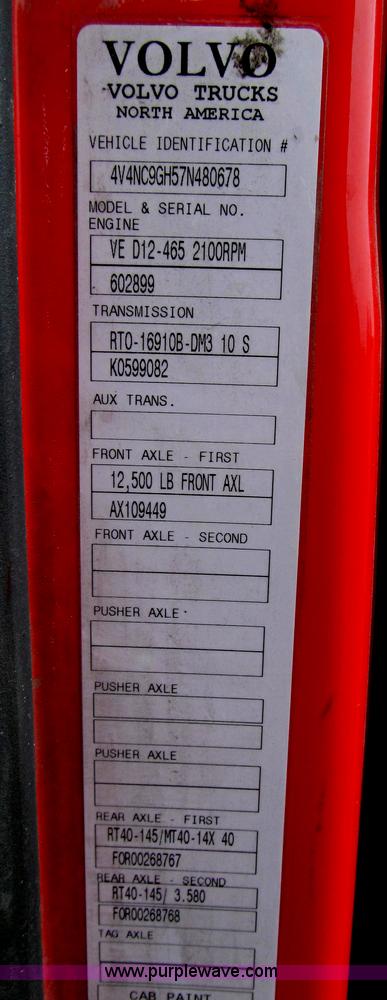 image for item E3778 2007 Volvo VNL tenth anniversary series semi truck