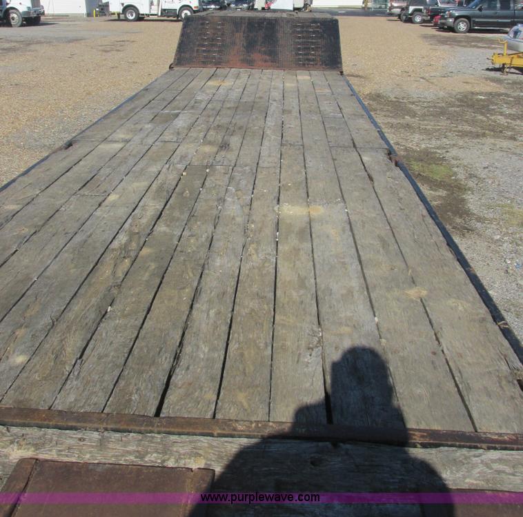 image for item E7107 2004 Felling DA412 trailer