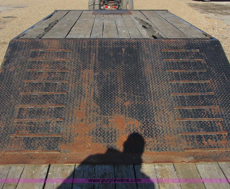 image for item E7107 2004 Felling DA412 trailer