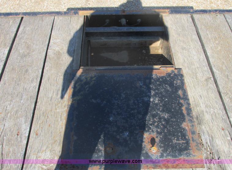 image for item E7107 2004 Felling DA412 trailer