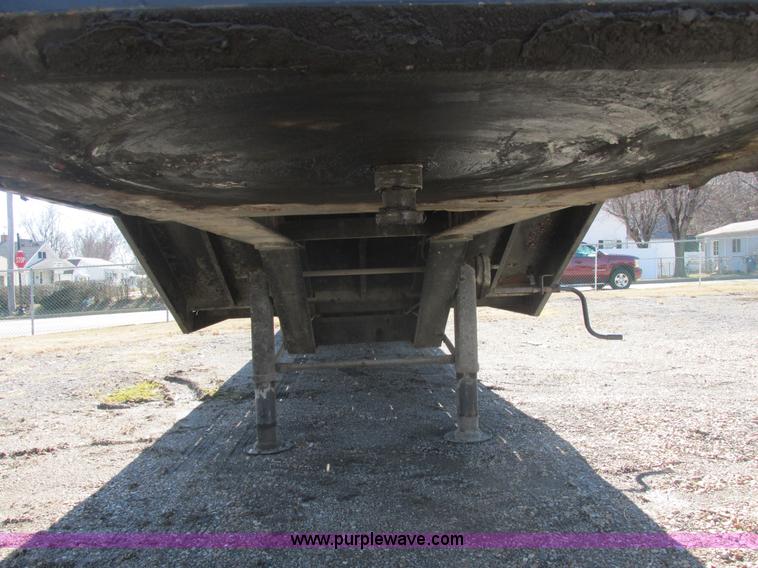 image for item E7107 2004 Felling DA412 trailer