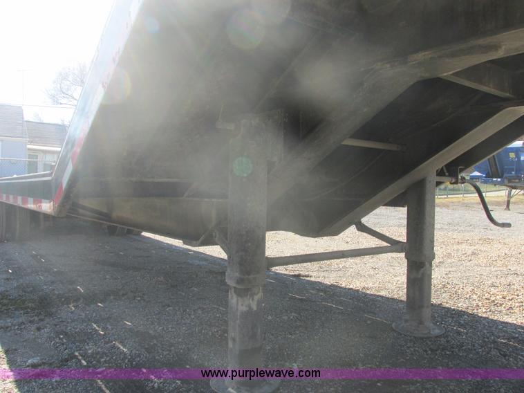 image for item E7107 2004 Felling DA412 trailer