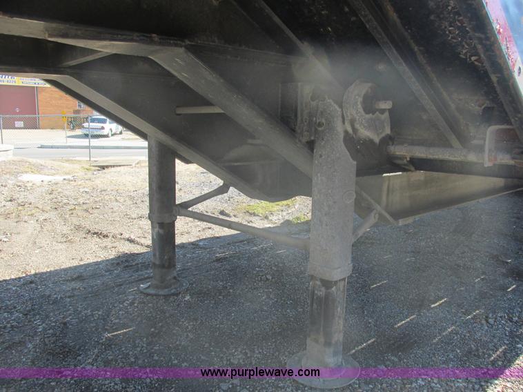 image for item E7107 2004 Felling DA412 trailer