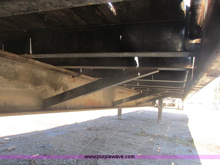 image for item E7107 2004 Felling DA412 trailer