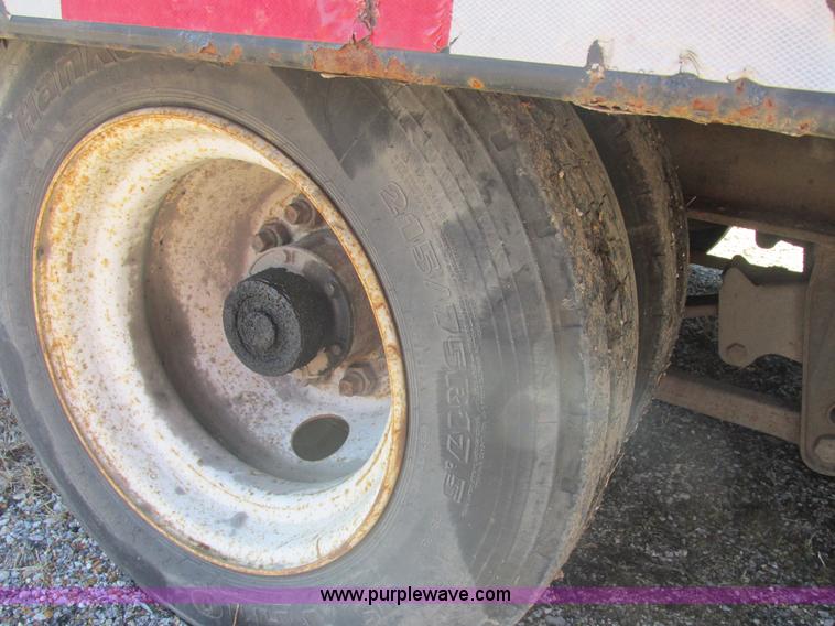 image for item E7107 2004 Felling DA412 trailer