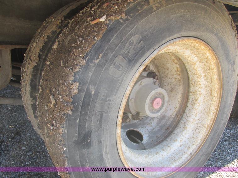 image for item E7107 2004 Felling DA412 trailer