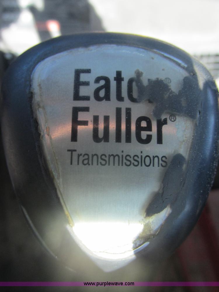 image for item E7108 2001 Mack CH613 MaxiCruse semi truck