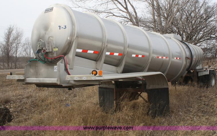 image for item F2826 2005 Polar stainless steel tanker trailer