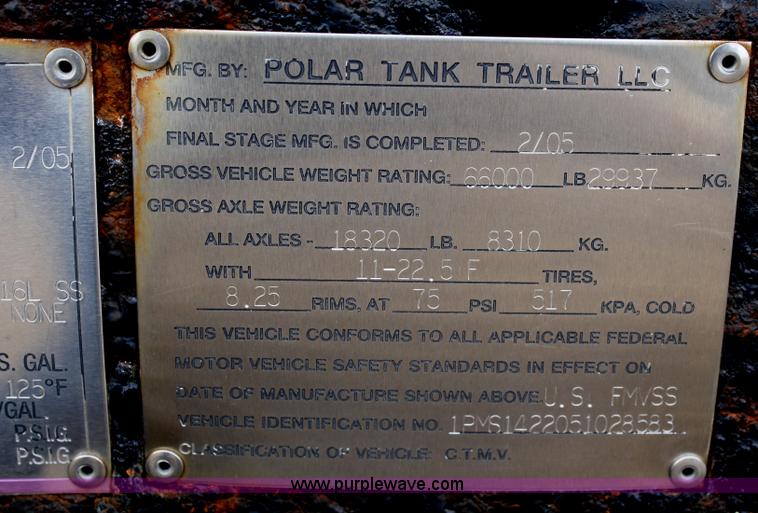image for item F2826 2005 Polar stainless steel tanker trailer