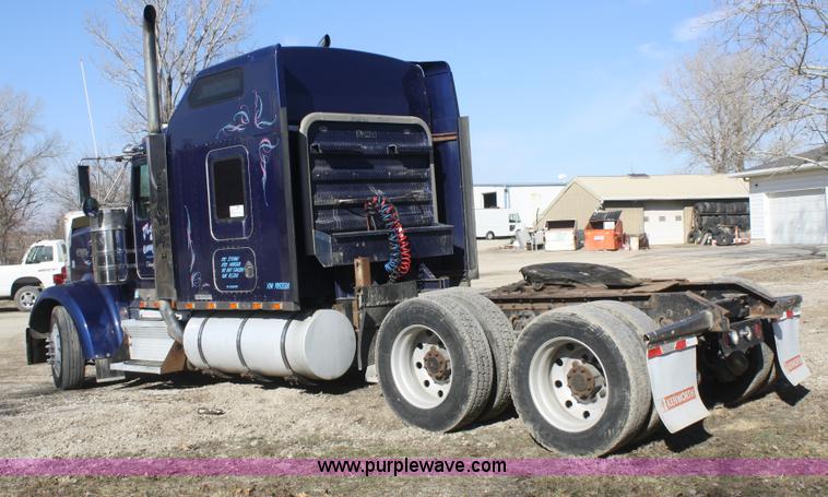 image for item F2831 2000 Kenworth W900B semi truck