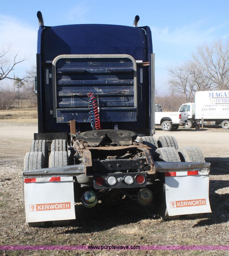 image for item F2831 2000 Kenworth W900B semi truck