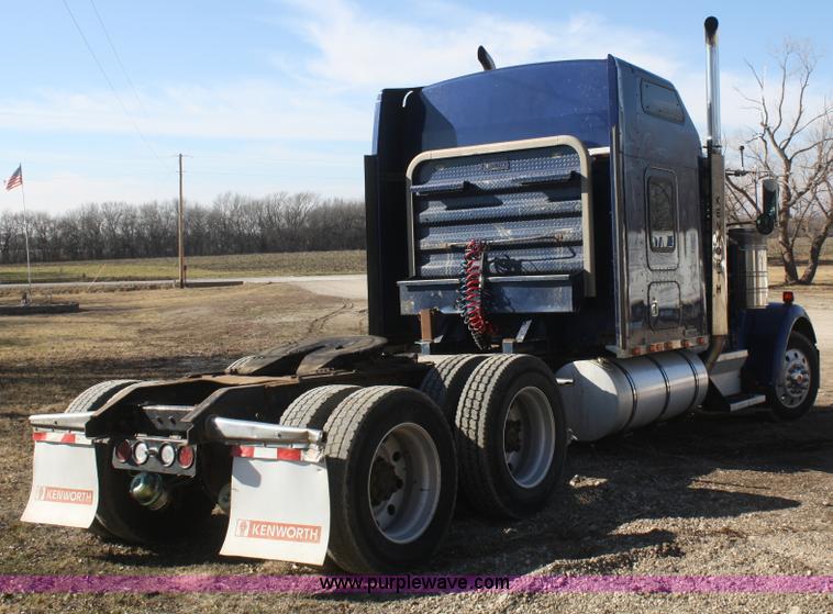 image for item F2831 2000 Kenworth W900B semi truck