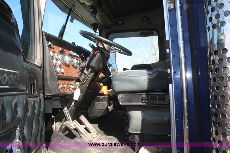 image for item F2831 2000 Kenworth W900B semi truck
