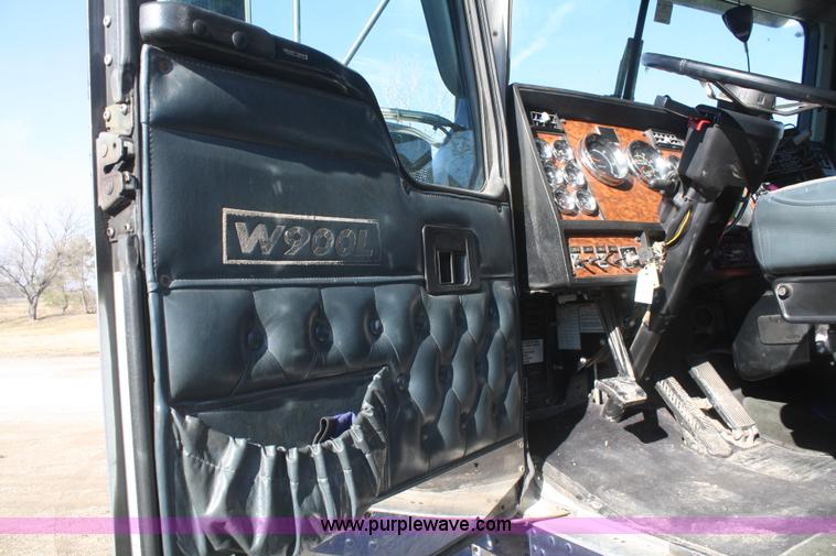 image for item F2831 2000 Kenworth W900B semi truck