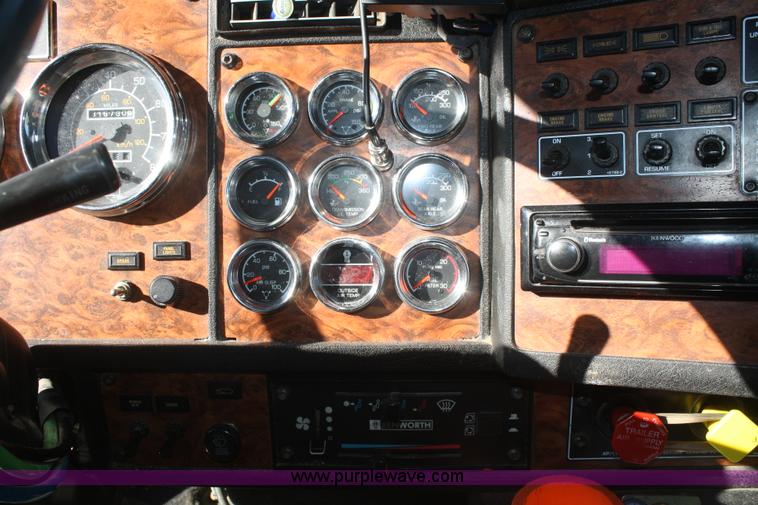 image for item F2831 2000 Kenworth W900B semi truck