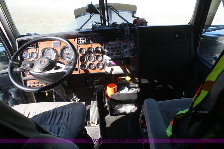 image for item F2831 2000 Kenworth W900B semi truck