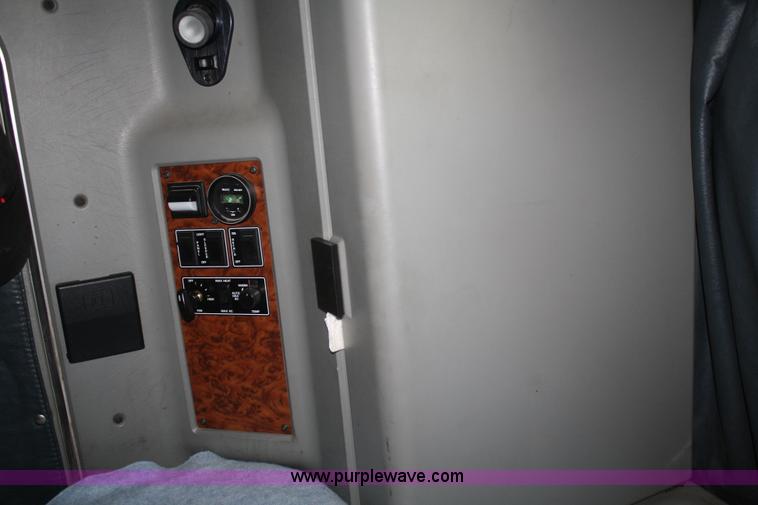 image for item F2831 2000 Kenworth W900B semi truck