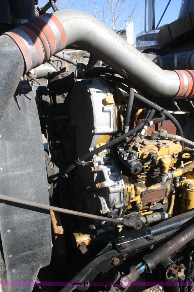 image for item F2831 2000 Kenworth W900B semi truck