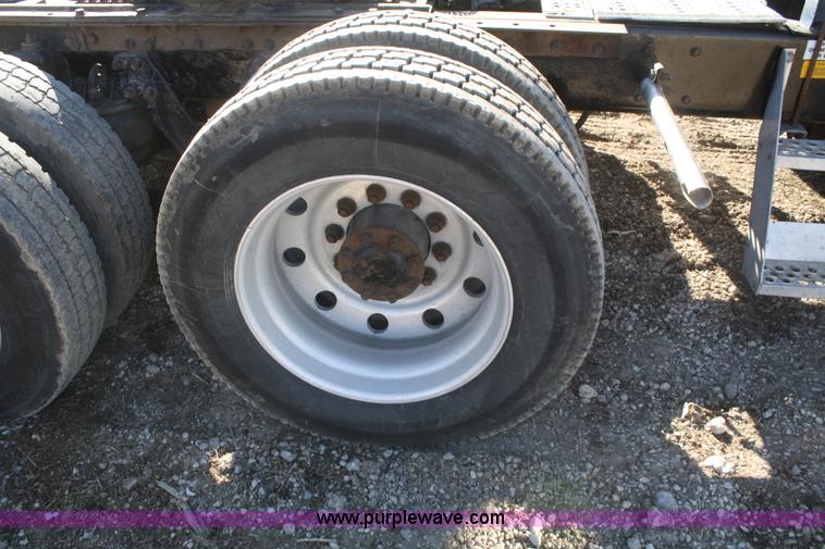 image for item F2831 2000 Kenworth W900B semi truck