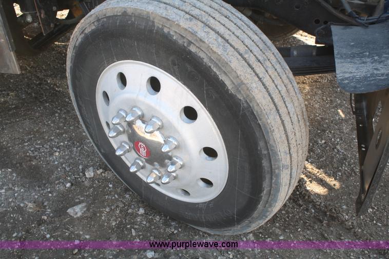 image for item F2831 2000 Kenworth W900B semi truck