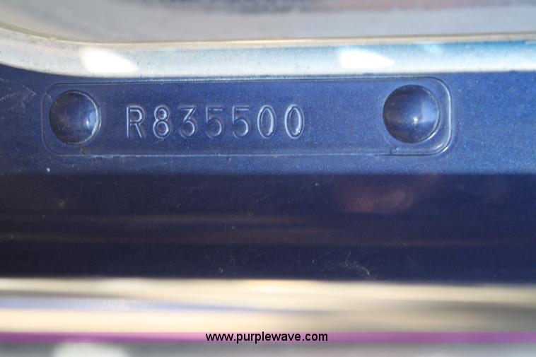 image for item F2831 2000 Kenworth W900B semi truck