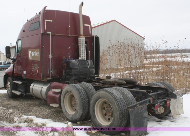 image for item F2886 1998 Kenworth T2000 semi truck