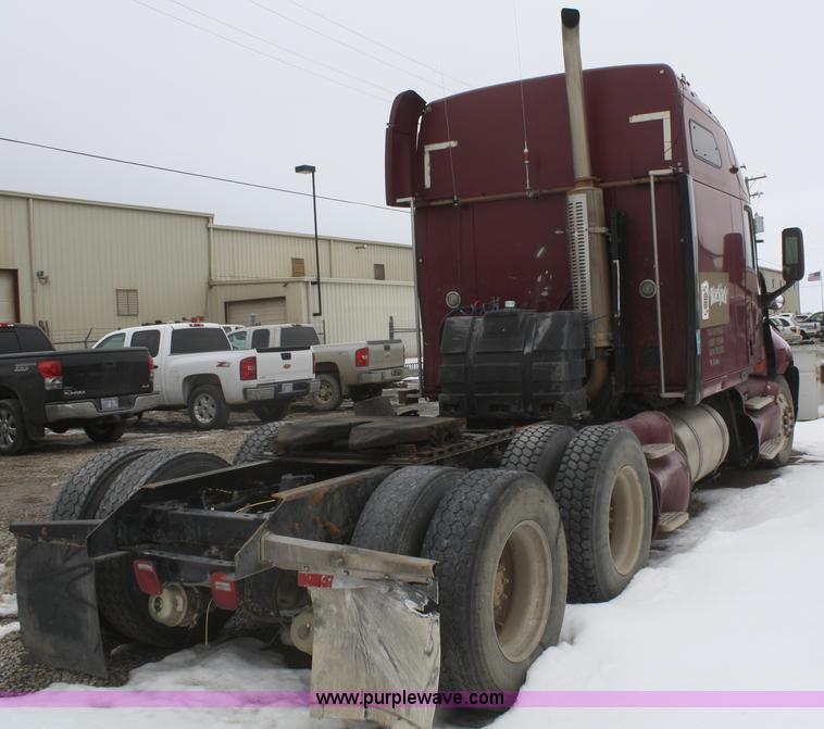 image for item F2886 1998 Kenworth T2000 semi truck