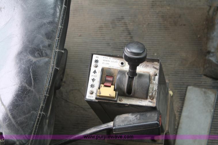 image for item F2886 1998 Kenworth T2000 semi truck