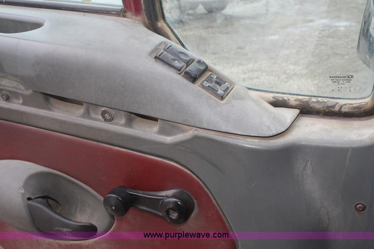 image for item F2886 1998 Kenworth T2000 semi truck