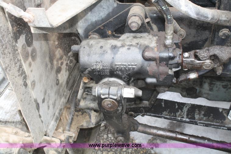 image for item F2886 1998 Kenworth T2000 semi truck