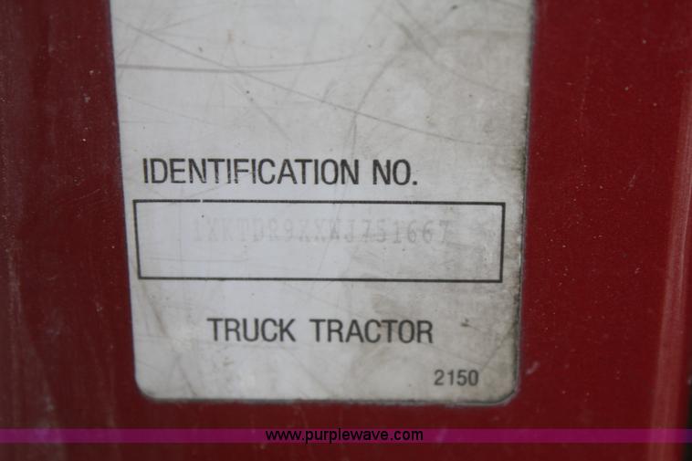 image for item F2886 1998 Kenworth T2000 semi truck
