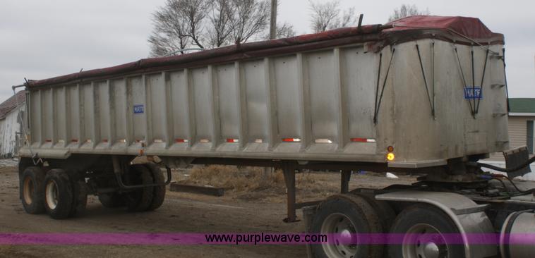 image for item F2954 1997 Mate 38' aluminum end dump trailer