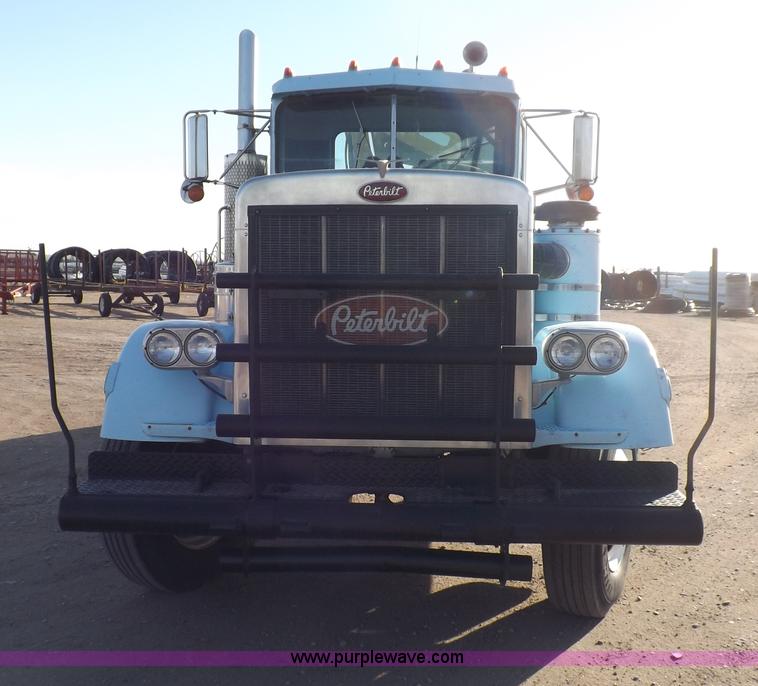 image for item F6430 1981 Peterbilt 359 service truck