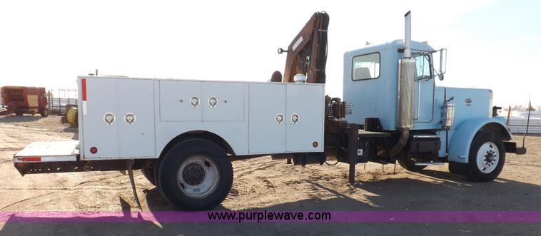 image for item F6430 1981 Peterbilt 359 service truck