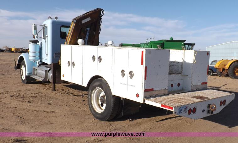 image for item F6430 1981 Peterbilt 359 service truck