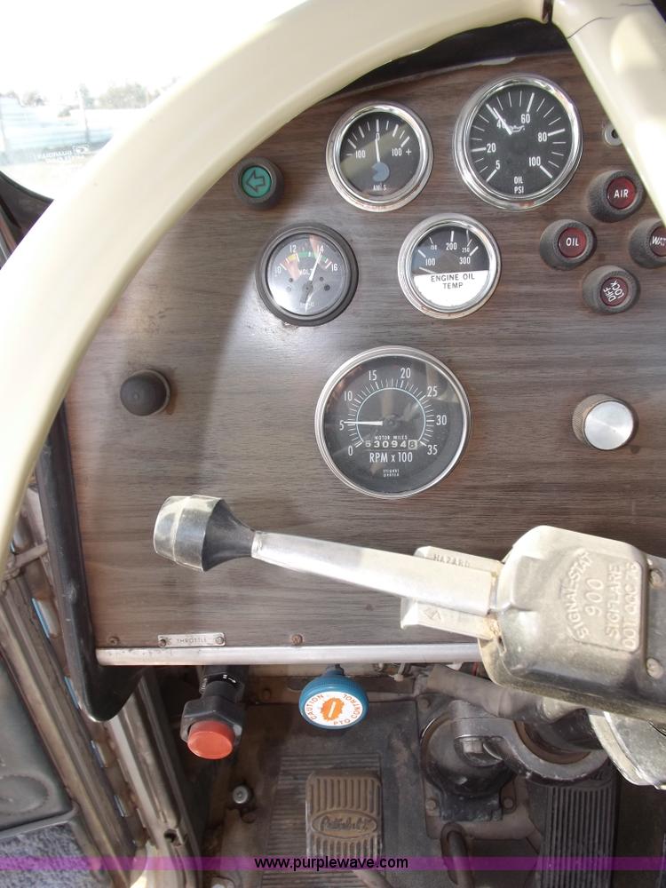 image for item F6430 1981 Peterbilt 359 service truck