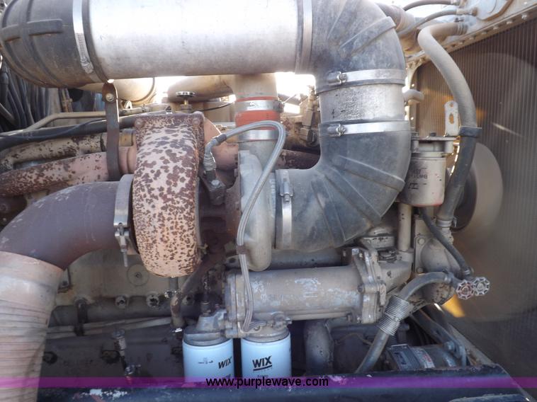 image for item F6430 1981 Peterbilt 359 service truck