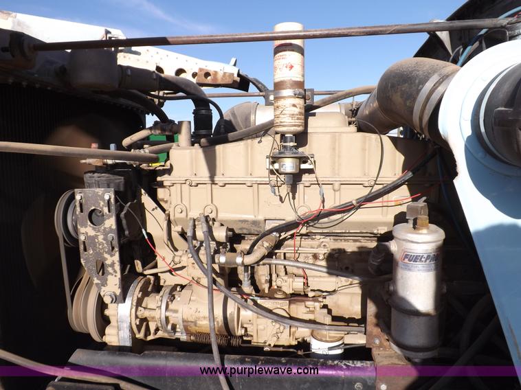 image for item F6430 1981 Peterbilt 359 service truck