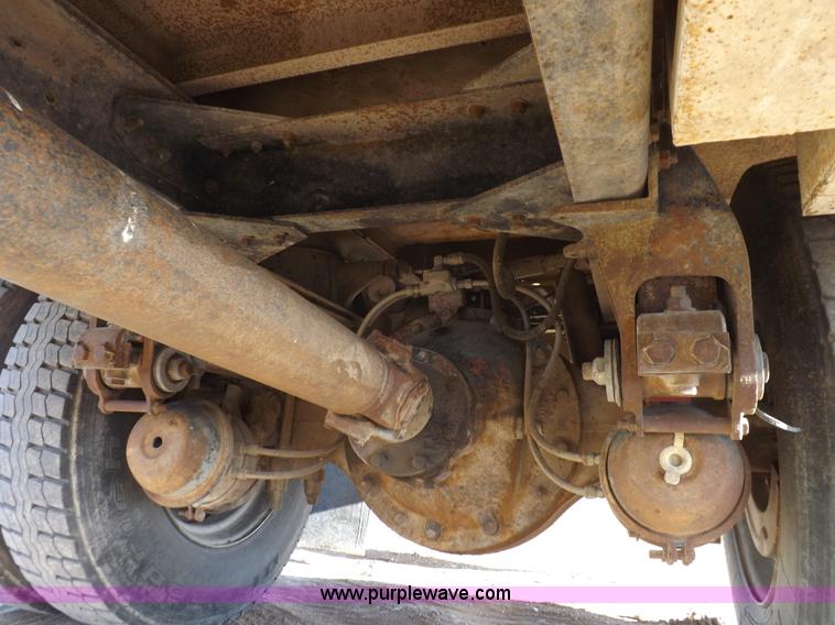 image for item F6430 1981 Peterbilt 359 service truck