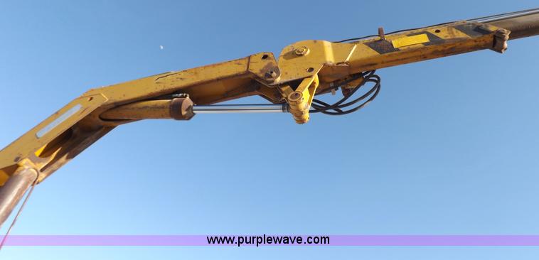 image for item F6430 1981 Peterbilt 359 service truck